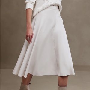 Banana Republic Vegan Leather skirt size 4 ivory